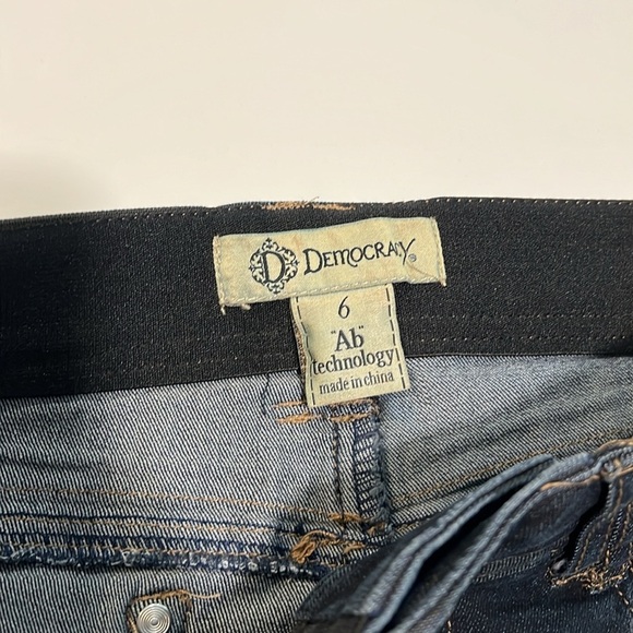 Democracy - 6, dark wash, “ab” technology skinny stretch jeans - Picture 5 of 7